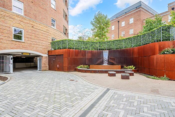 2 Bedroom Flat For Sale In Eden Place, Oxted, RH8