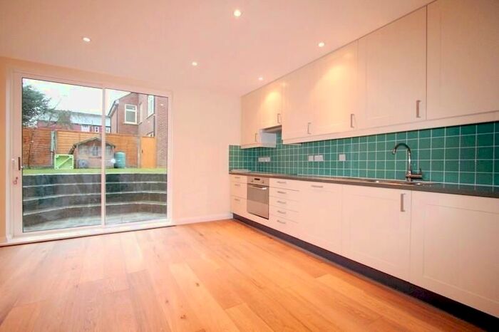 1 Bedroom Property To Rent In Acacia Road, London, W3