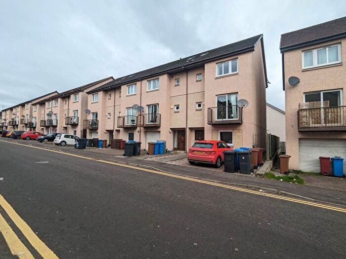 5 Bedroom Town House To Rent In Larch Street, Dundee, DD1