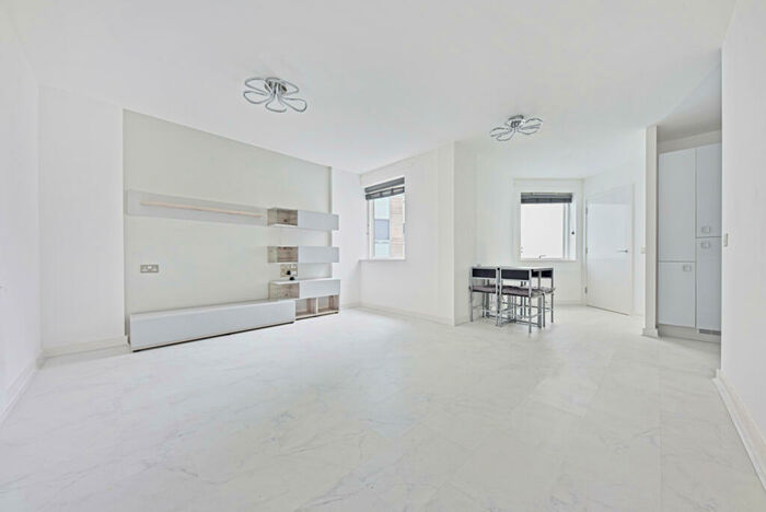 2 Bedroom Flat To Rent In Xchange Point, Market Road, N7