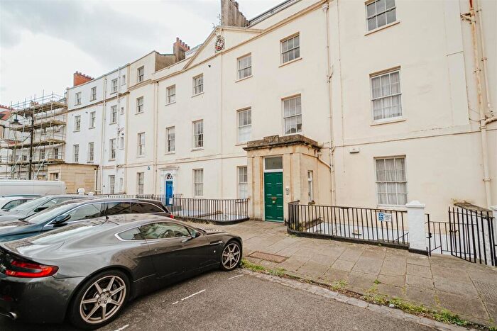 2 Bedroom Flat For Sale In Princes Buildings, Clifton, Bristol, BS8