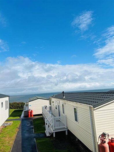 3 Bedroom Hotel For Sale In Karo Place, Devon Cliffs, EX8