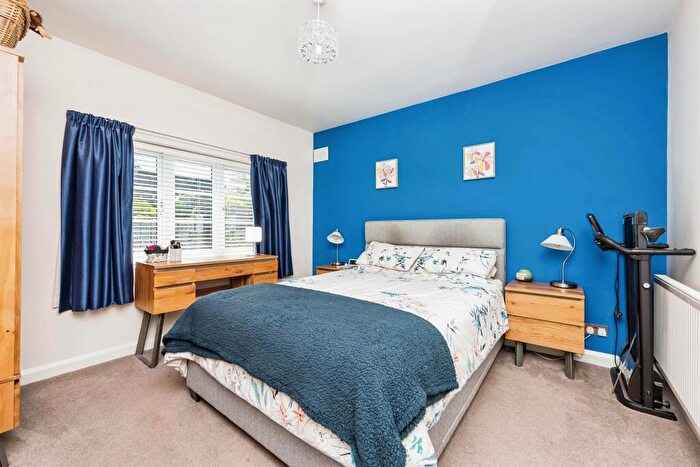 2 Bedroom Detached Bungalow For Sale In Lichfield Street, Fazeley, Tamworth, B78