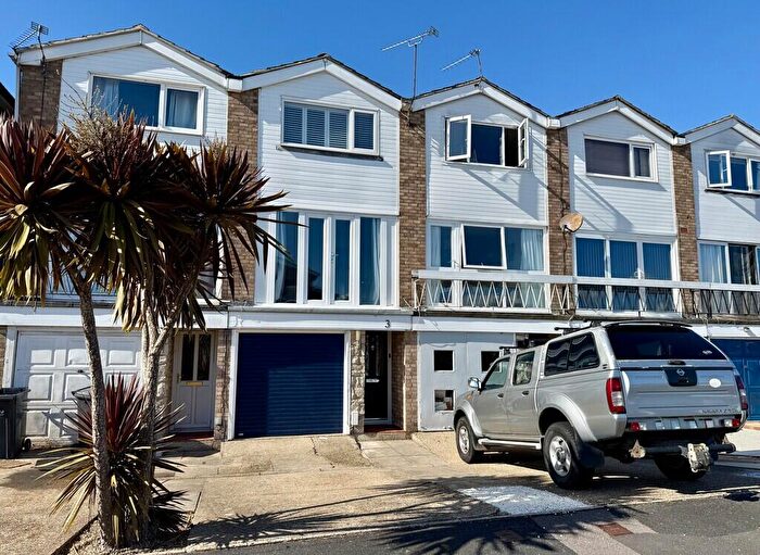 3 Bedroom Terraced House For Sale In Gale Moor Avenue, Gomer, PO12