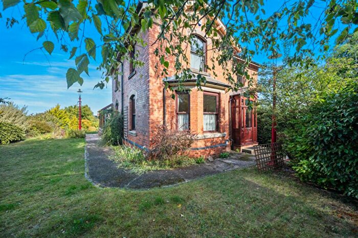 3 Bedroom Detached House For Sale In Station Road, Irchester, NN29