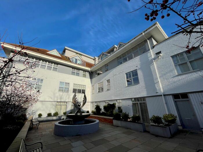 1 Bedroom Flat To Rent In High Street, Colchester CO1