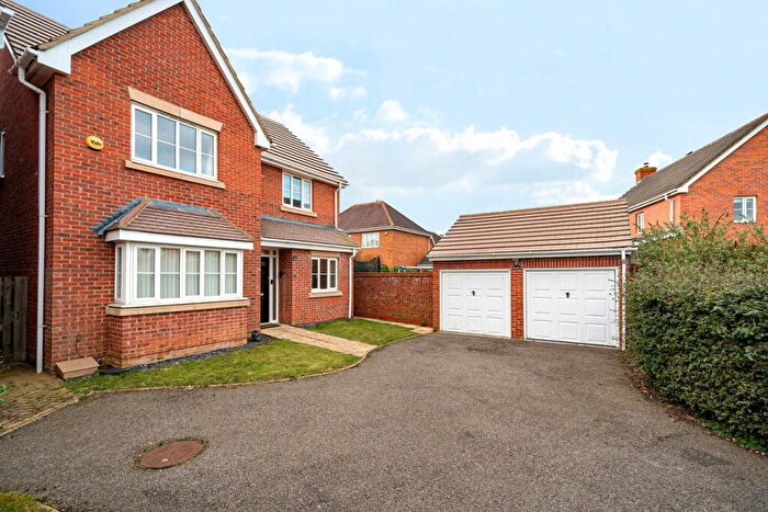 4 Bedroom Detached House For Sale In Beaumont Road, Flitwick, MK45