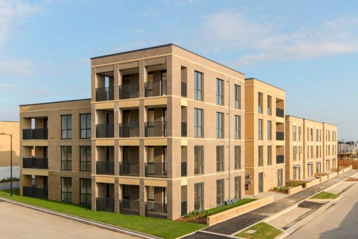 2 Bedroom Flat To Rent In Osprey Drive, Trumpington, Cambridge, CB2