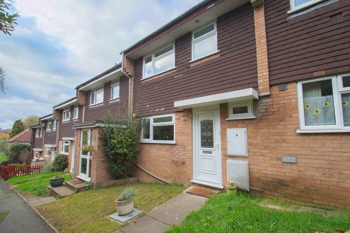 3 Bedroom Terraced House To Rent In Panters, Hextable, Swanley, BR8