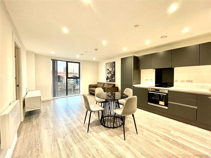 1 Bedroom Flat To Rent In Downtown, Woden Street, Salford, M5