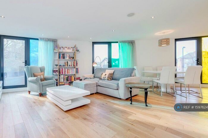 2 Bedroom Flat To Rent In Ladywell Road, London, SE13