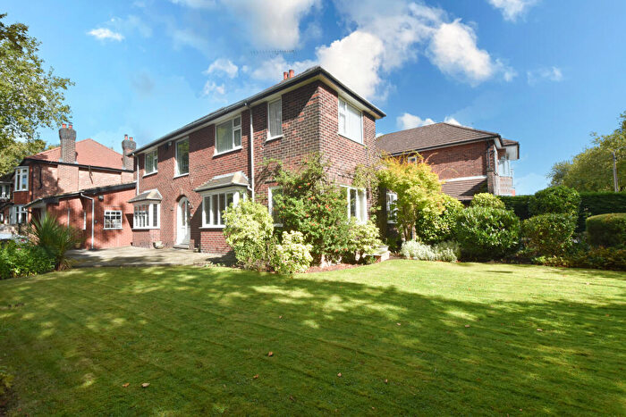 4 Bedroom Detached House For Sale In Bowers Avenue, Davyhulme, M41