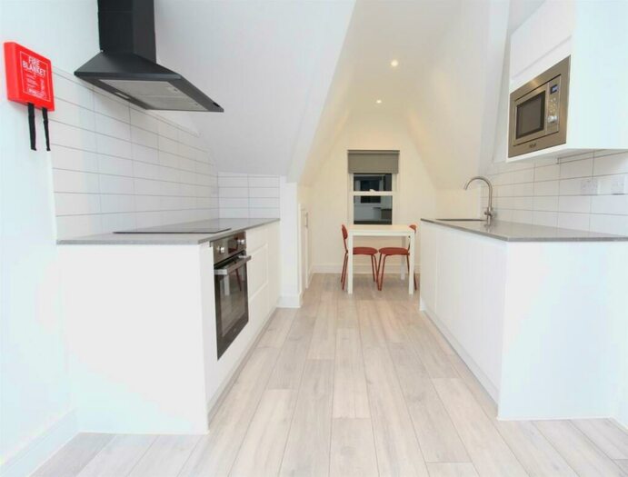 Studio To Rent In Mount View Road, Crouch End, N4