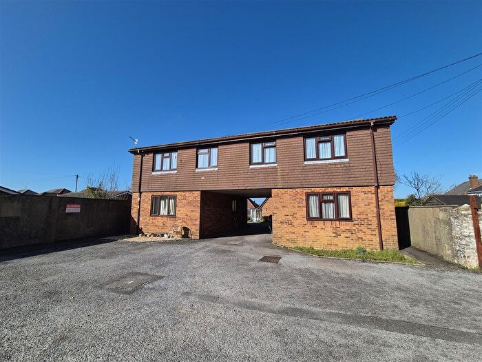 1 Bedroom Flat For Sale In Cranbrook Road, Poole, BH12