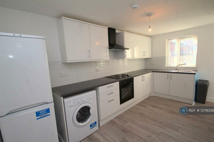 2 Bedroom Semi-Detached House To Rent In Oxley Grove, Birmingham, B29