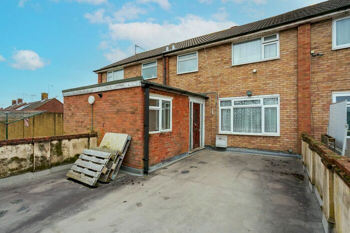 3 Bedroom Maisonette To Rent In Bournehall Avenue, Bushey, Hertfordshire, WD23