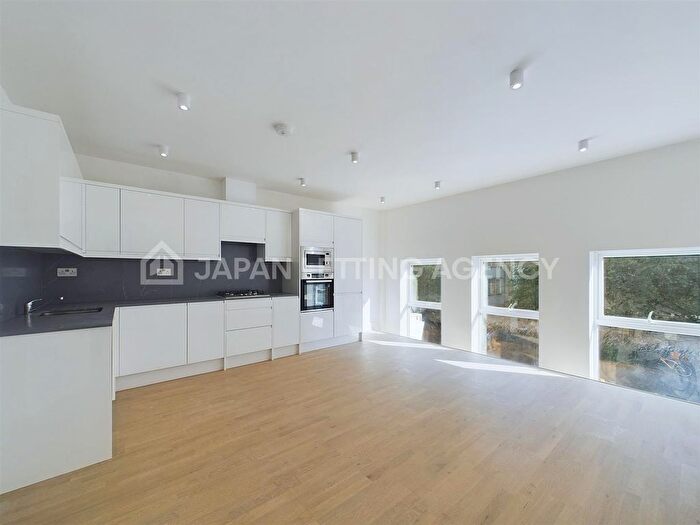 2 Bedroom Flat To Rent In Station Parade, Uxbridge Road, Ealing, W5