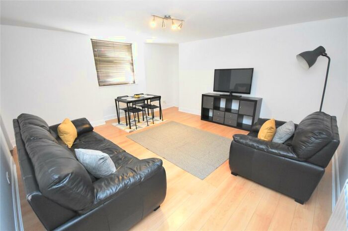 1 Bedroom Flat To Rent In Crown Street, City Centre, Aberdeen, AB11
