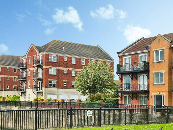 3 Bedroom Apartment For Sale In Lock Keepers Court, Hull, HU9
