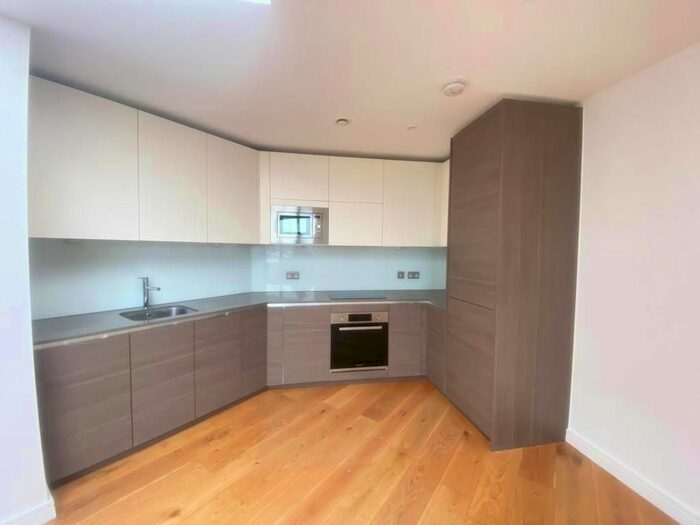 2 Bedroom Flat To Rent In Molesworth Street, Lewisham, SE13