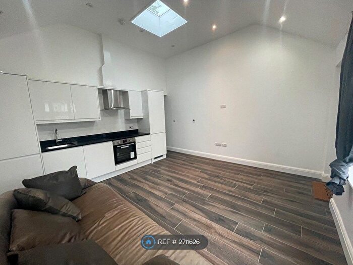 1 Bedroom Maisonette To Rent In Warham Road, South Croydon, CR2