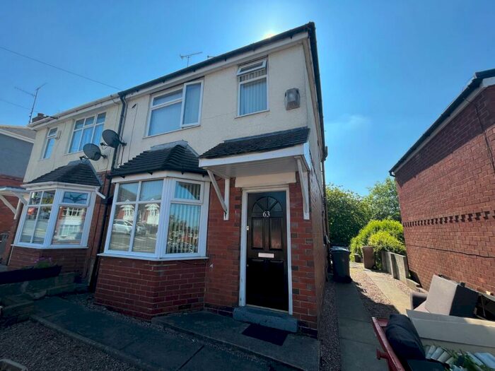 3 Bedroom Semi-Detached House To Rent In Mornington Road, Stoke-on-Trent, Staffordshire, ST1