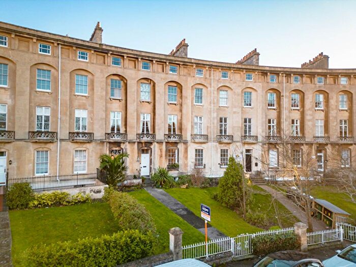 2 Bedroom Flat For Sale In Royal Crescent, Weston-Super-Mare, BS23
