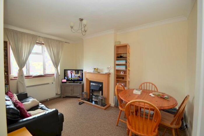 2 Bedroom Flat To Rent In The Broadway, New Haw, Addlestone, KT15