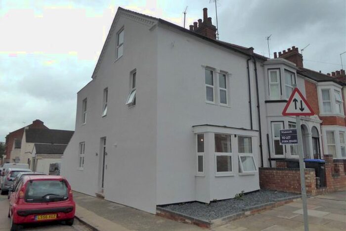 1 Bedroom Flat To Rent In Billington Street, Abington, Northampton, Northamptonshire NN1