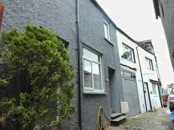 1 Bedroom Cottage To Rent In Beckside, Butlers Yard, Fountain Street
