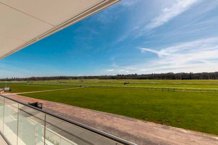 2 Bedroom House To Rent In Kingman Way Racecourse, Newbury, RG14