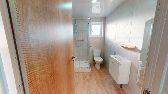 6 Bedroom House To Rent In Rookery Road, Selly Oak, B29