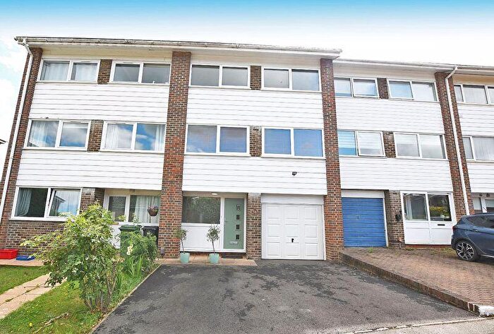 4 Bedroom Town House For Sale In Becksbourne Close, Maidstone, ME14