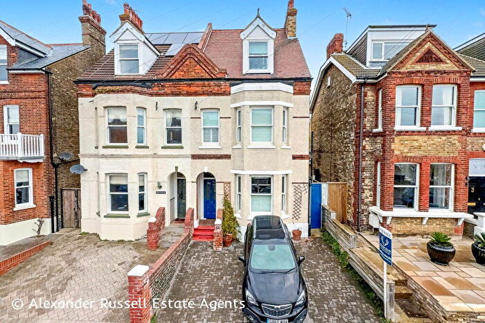 6 Bedroom Semi Detached House For Sale In Rectory Road, Broadstairs, CT10