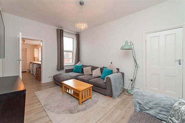 3 Bedroom Flat To Rent In Doncaster Road, Sandyford, Newcastle Upon Tyne, NE2