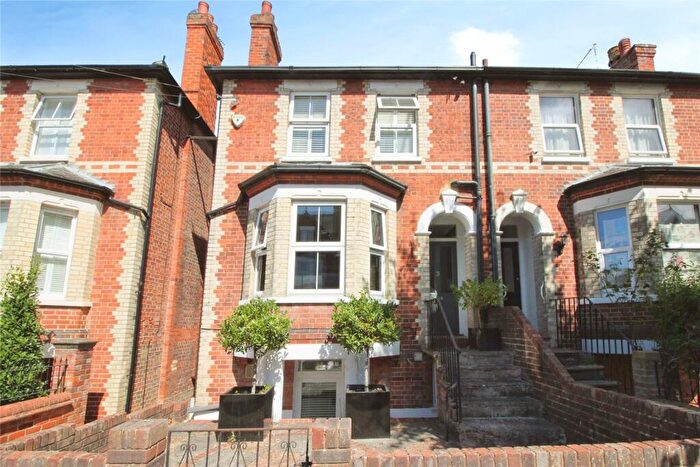 4 Bedroom Semi Detached House For Sale In Waverley Road, Reading, RG30