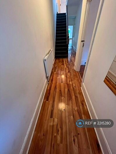4 Bedroom Semi-Detached House To Rent In Vaughan Rd, Brixton, Camberwell, Denmark Hill, SE5