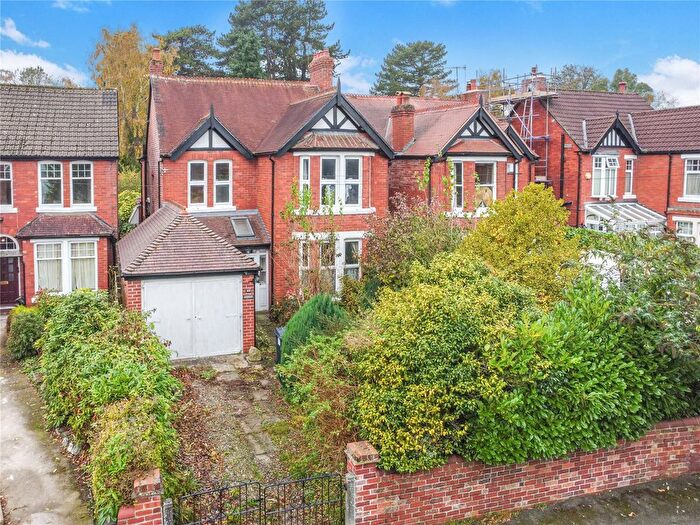 4 Bedroom Detached House For Sale In Hampton Road, Oswestry, Shropshire, SY11