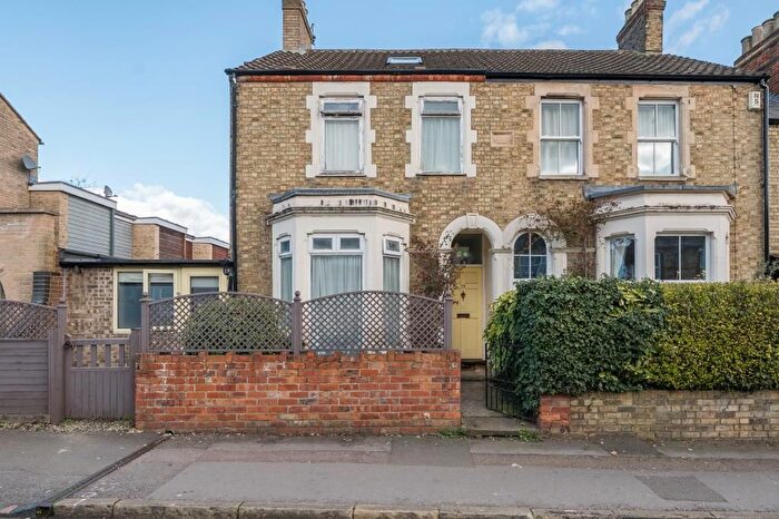 7 Bedroom End Of Terrace House For Sale In Windmill Road, Headington, OX3