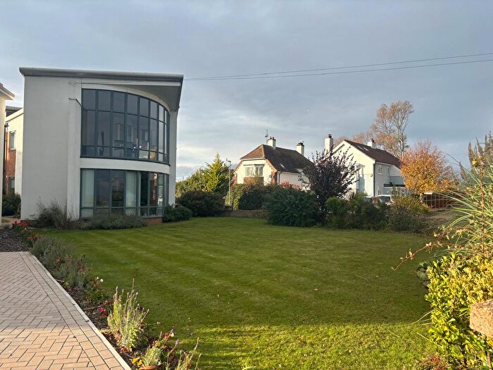 2 Bedroom Maisonette To Rent In Pole Barn Lane, Frinton On Sea, CO13