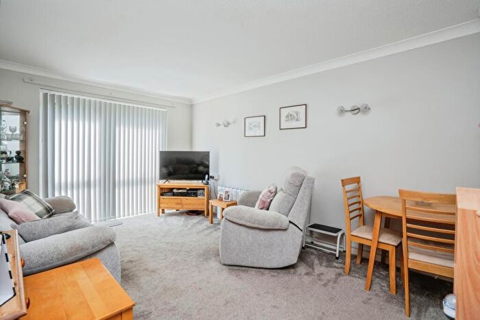 1 Bedroom Flat For Sale In Hulbert Road, Waterlooville, Hampshire, PO7