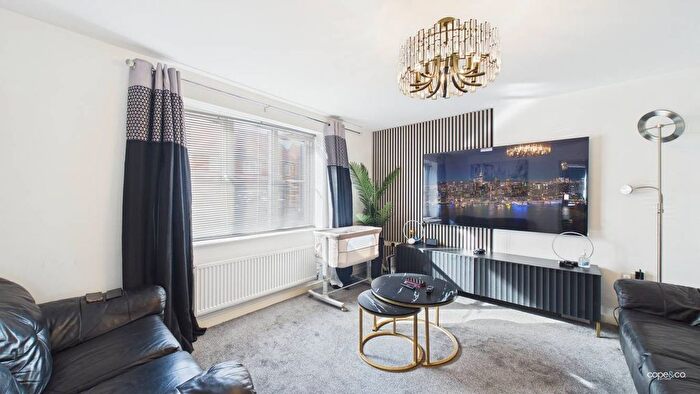 4 Bedroom Detached House To Rent In Featherstone Road, Boulton Moor, Derby, Derbyshire, DE24