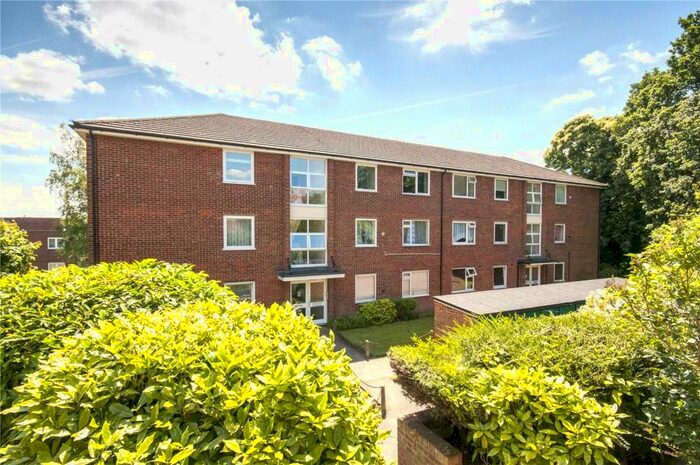 2 Bedroom Flat To Rent In Gravel Hill Close, Bexleyheath, DA6