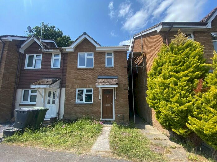 2 Bedroom Terraced House To Rent In Brookside Way, West End, SO30