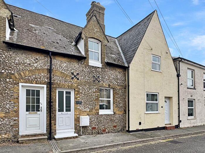 2 Bedroom Terraced House To Rent In Ventnor - Check Out The Video Tour, PO38