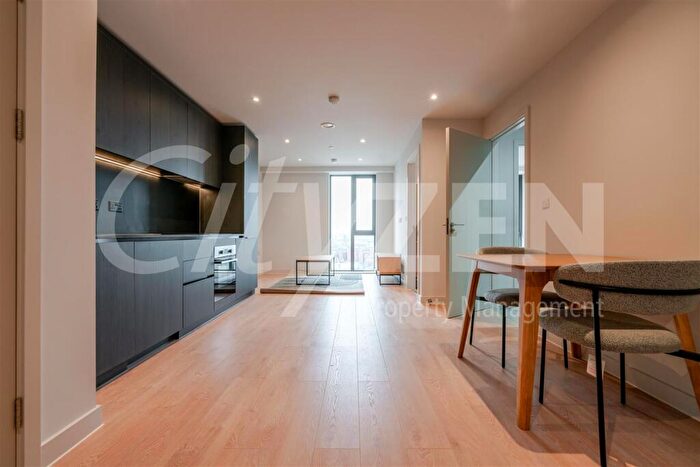 1 Bedroom Flat To Rent In Waterhouse Gardens, Dutton Street, Manchester, M3