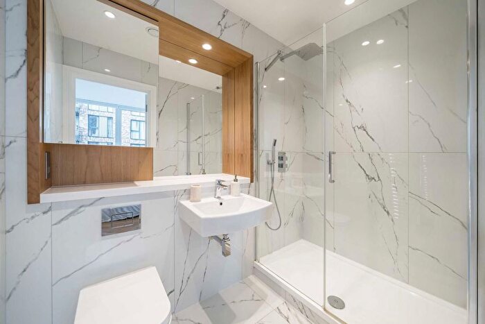 2 Bedroom Flat For Sale In Plough Lane, London, SW17