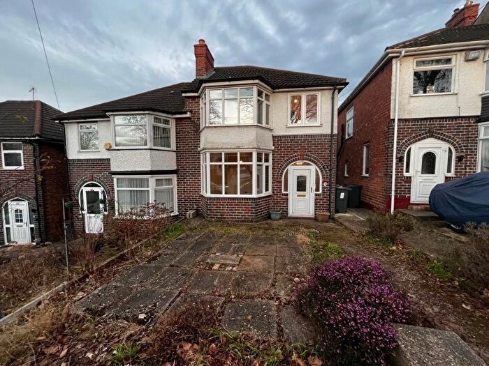 3 Bedroom Detached House To Rent In Woolmore Road, Erdington, Birmingham, B23