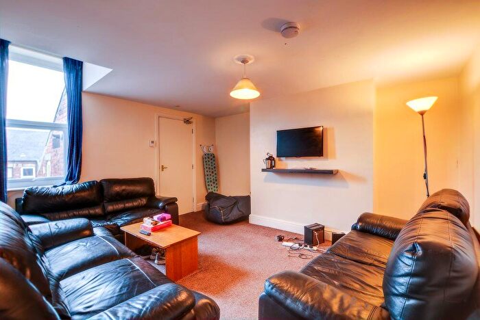 5 Bedroom Maisonette To Rent In Helmsley Road, Sandyford, Newcastle, NE2