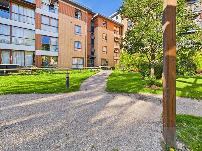 2 Bedroom Flat To Rent In Commonwealth Drive, Nokes Court, RH10